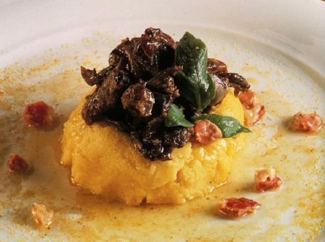 Via libera di Regione alla polenta e osei e allo spiedo bresciano nelle sagre e nei ristoranti