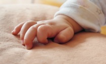 Martina, 8 mesi, morta per una malattia rara al Papa Giovanni