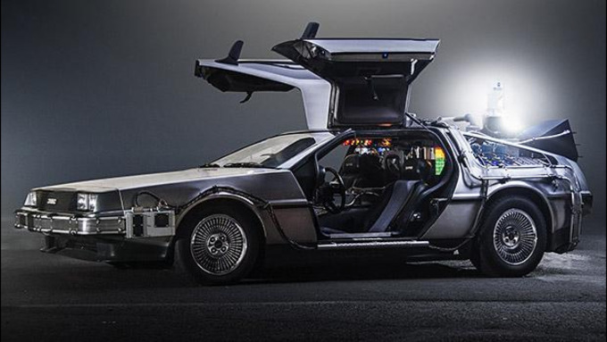 Da Kitt alla DeLorean: a Treviglio c’è “MotoFuturo”