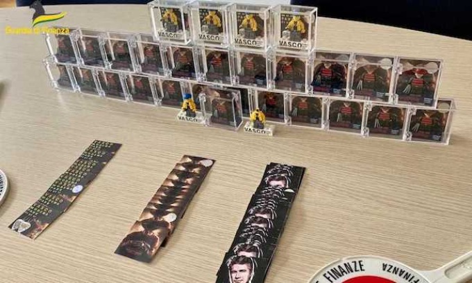 Producevano e vendevano minigures Lego contraffatte di personaggi famosi: denunciato un bergamasco