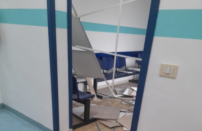 Cede un controsoffitto all’ospedale di Trescore: nessun ferito