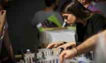 Per chi ama la musica e i vinili, il weekend è allo Spazio Fase con il Vinyl Market