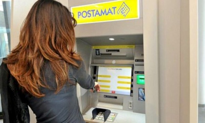 Prelievi e acquisti con la carta di un altro, 38enne denunciato
