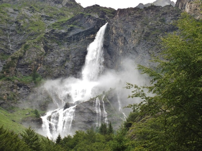 Torna lo spettacolo delle cascate del Serio: ecco tutte le date