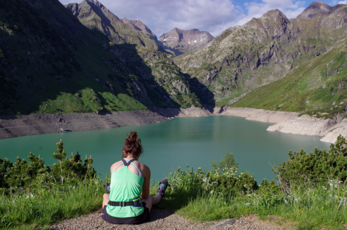 Tante attività “da spiaggia” in alta quota. Ma la montagna non è il parco giochi dei cittadini