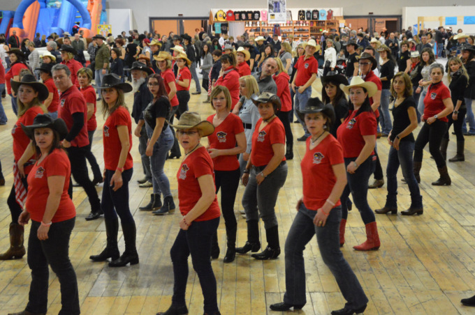 Stivali, cappello da cowboy e si balla! Torna alla Fiera di via Lunga “Bergamo Country”