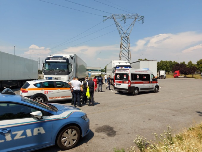 Treviglio, trovato senza vita un camionista di 45 anni nel parcheggio della zona industriale