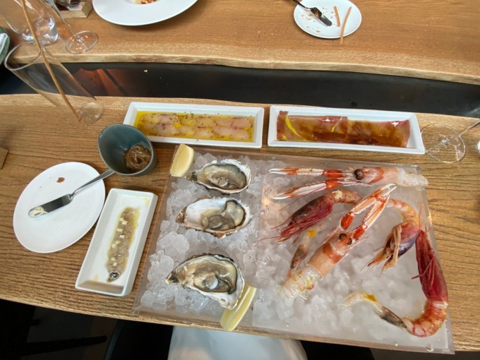 Il ristorante stellato Impronte si allarga con Crudi-Amo, il bistrot a base di pesce crudo