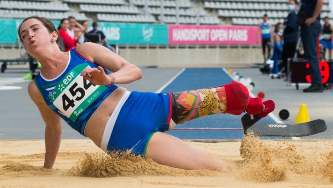 Martina Caironi senza fine: record mondiale paraolimpico nel salto in lungo a Parigi