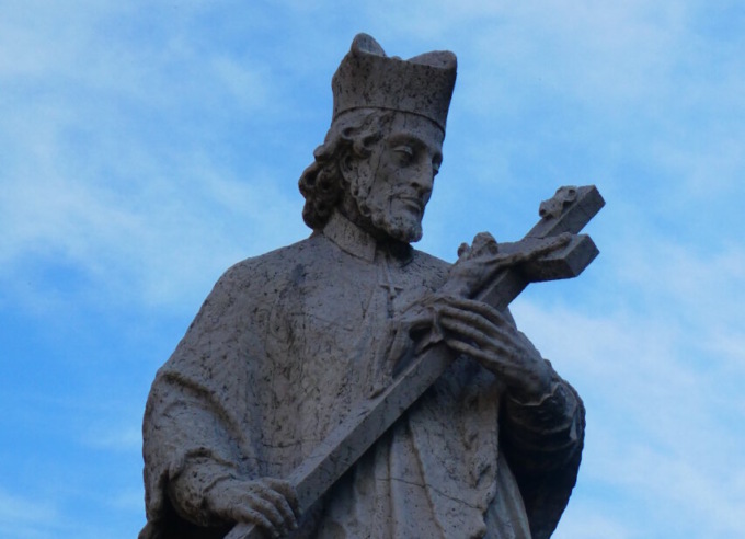 La curiosa storia della statua di quel Giovanni, santo, sul ponte della Morla in Borgo Palazzo