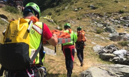 Bracca, si sente male nel bosco: interviene il soccorso alpino