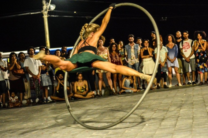 Sarnico Busker Festival: artisti di strada sul Lago d’Iseo