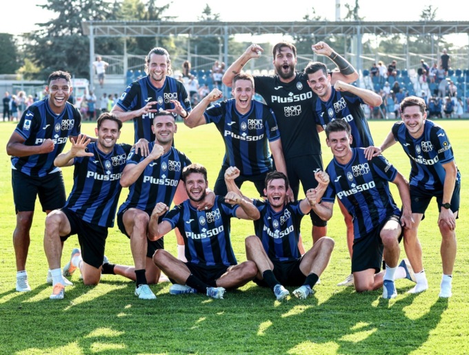 Bella partitella in famiglia sotto gli occhi di Pagliuca: nerazzurri battono bianchi 5-4