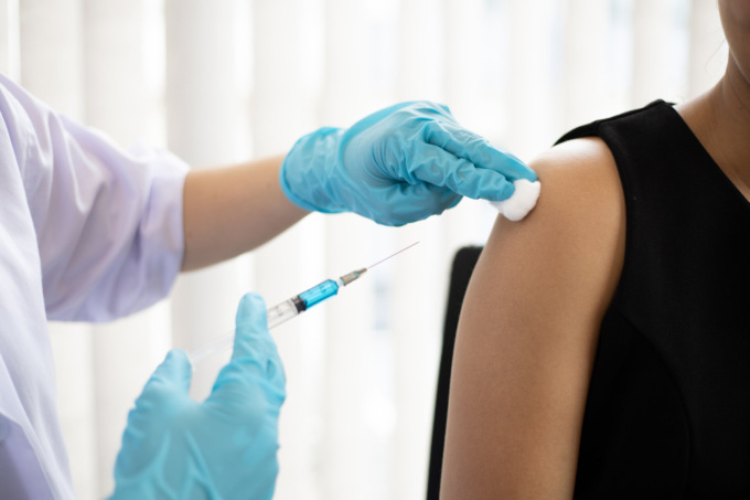Anti-influenzale, già vaccinati 94 mila bergamaschi. Da lunedì estesa a tutti