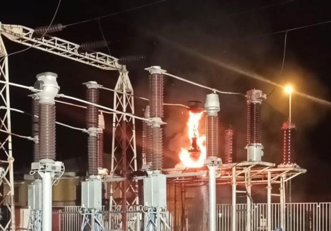 Incendio a Costa Volpino, esplode un trasformatore nella centrale elettrica
