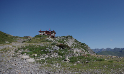 Al rifugio Albani, per godersi da vicino la meraviglia della parete nord della Presolana