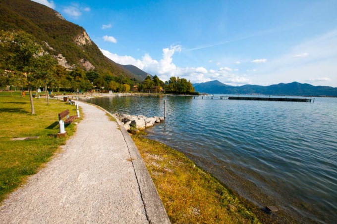 Pienone di turisti sul Sebino: si superano i numeri precedenti alla pandemia