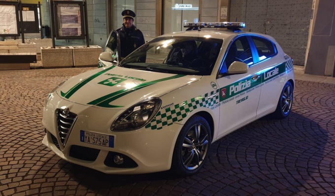 Guidava senza patente dal 2017, fermato a Treviglio dopo aver causato un incidente