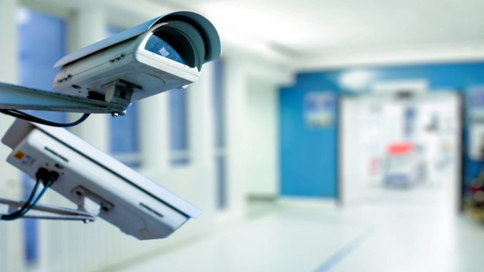 Regione Lombardia promette guardie giurate e videosorveglianza in ospedali e ambulatori