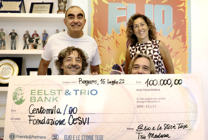 Dal Concertozzo di Elio e le Storie Tese e il Trio Medusa ben centomila euro donati al Cesvi