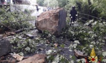 I danni del maltempo nelle valli: frana sulla statale a Mezzoldo, strada chiusa a Blello
