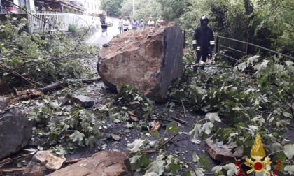 I danni del maltempo nelle valli: frana sulla statale a Mezzoldo, strada chiusa a Blello