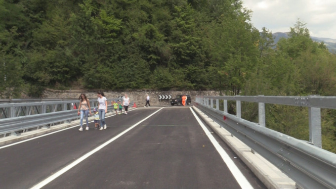 Ponte bailey, addio: in Val Taleggio è stato finalmente inaugurato il nuovo viadotto