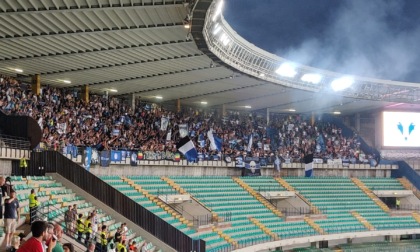 I 1.800 di Verona: sostegno continuo, un boato al gol di Koop e tanta festa nel finale