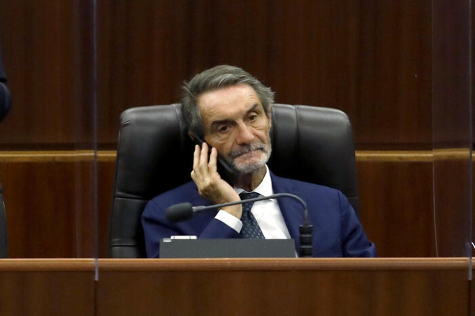 Nervi tesi in Regione, Fontana dà l’ultimatum a Letizia Moratti. Opposizioni all’attacco