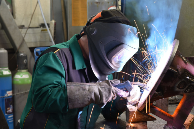 L’industria bergamasca rallenta nel 2023, continua la crescita dell’artigianato