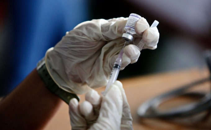 Presto disponibile il vaccino anti-Covid aggiornato alla Omicron 5. E rischia di essere un problema