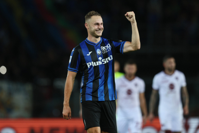 Un’Atalanta solida e tutta nei piedi di Koopmeiners batte il Torino (3-1) e vola in testa