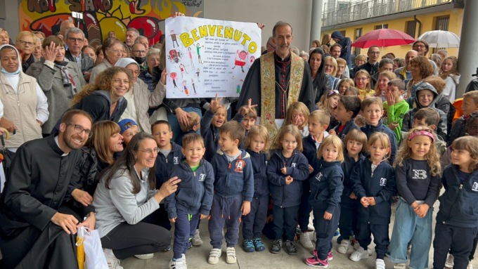 Calore a dispetto della pioggia: don Ferruccio Garghentini è il nuovo prevosto di Gandino