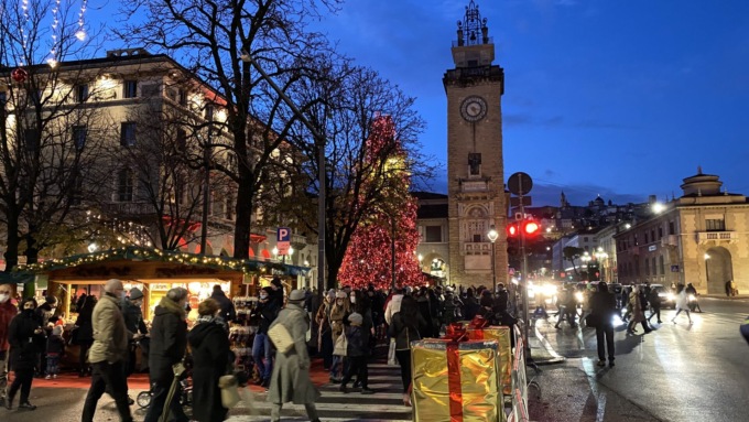 A Natale luminarie “al risparmio” in Val Seriana, a Bergamo ci sarà il timer