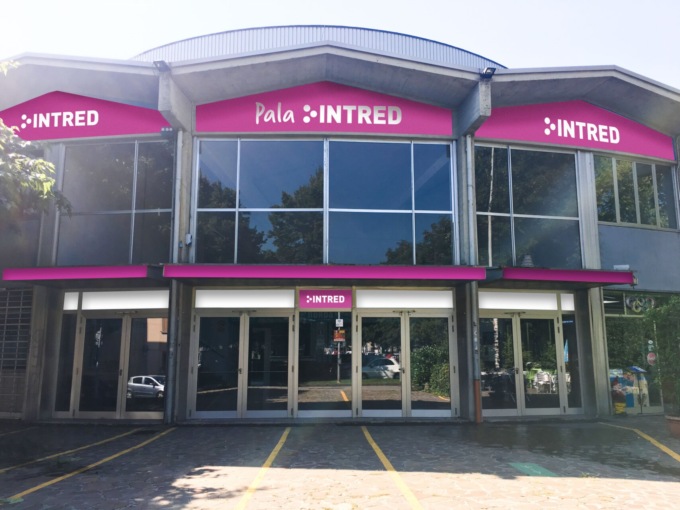 Il palasport di Bergamo cambia volto e diventa “Pala Intred”