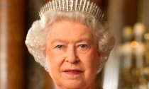 La cosa che ci ha insegnato la regina Elisabetta, che era una delle pietre angolari del mondo
