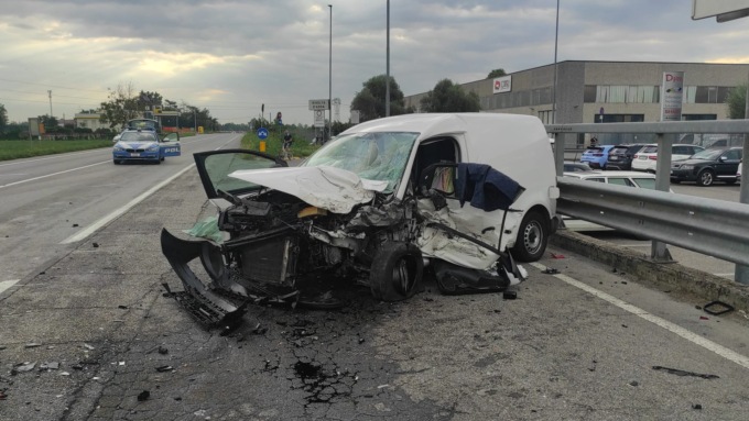 Terribile incidente a Rivolta d’Adda: muore ambulante che stava andando al lavoro
