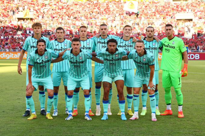 Continua la bella favola della terza maglia: dal color corallo all’azzurro Tiffany