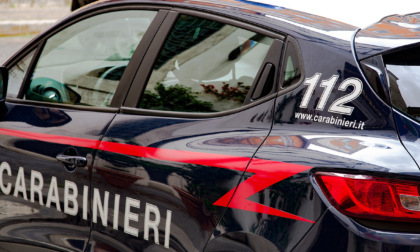 Si fingono dei carabinieri per truffare un'anziana a Cene, ma li arrestano quelli veri