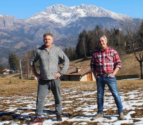 “Cercando un rifugio”, il cammino semiserio di due bergamaschi per trovare il senso della vita