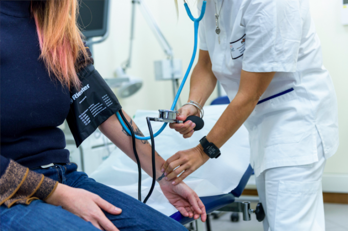 Al Majorana di Seriate tra i banchi torna anche l’infermiera: 90 interventi nello scorso anno