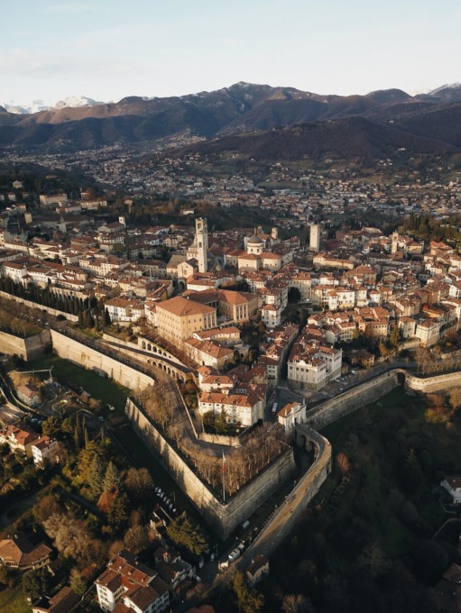 Bergamo è la quinta provincia più sostenibile d’Italia: bene ecologia, male sanità e giustizia
