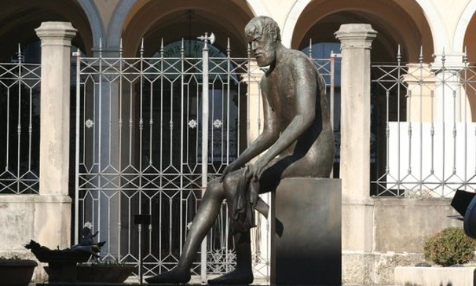 Gli artisti bergamaschi dimenticati? Gori e Ghisalberti: «Non hanno presentato progetti»