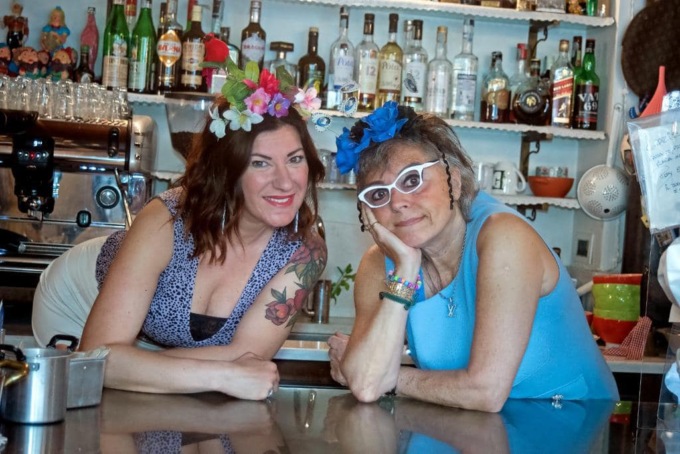 La Giuliana debutta anche in televisione: inizia “In cucina con Claudia e Giuliana” su SeiLaTv