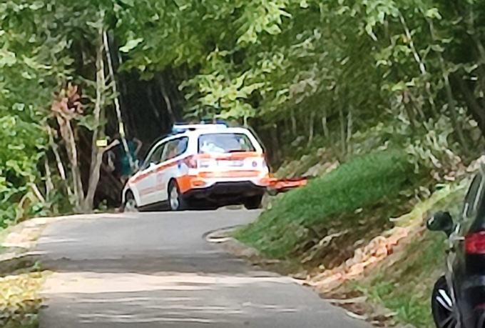 Malore fatale sul sentiero che porta al Monte Farno, morto un escursionista di 73 anni