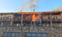 Carvico, brucia una cascina ristrutturata: in 13 restano senza casa