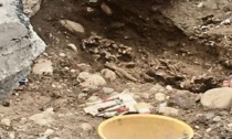 Alzano, rinvenuti quattro antichi scheletri durante la riqualificazione di piazza Italia