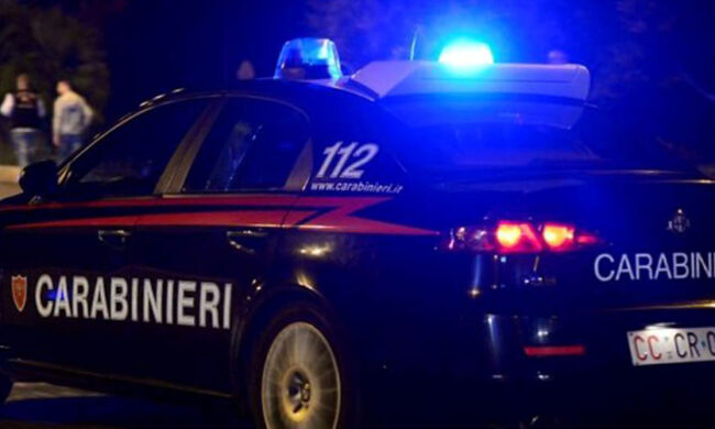 Mette sottosopra un bar di Endine: 29enne arrestato dopo inseguimento coi carabinieri