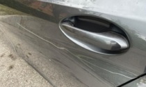Crespi d'Adda, vandali danneggiano l'auto di un consigliere comunale