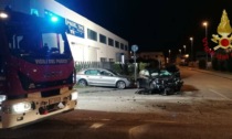 Incidente frontale fra due auto a Treviglio: tre feriti domenica notte